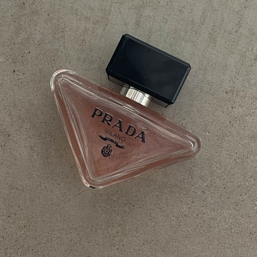 Prada paradoxe perfume